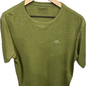 Men’s Patagonia capilene cool men’s SS /MD/like new/smoke free/never in a dryer